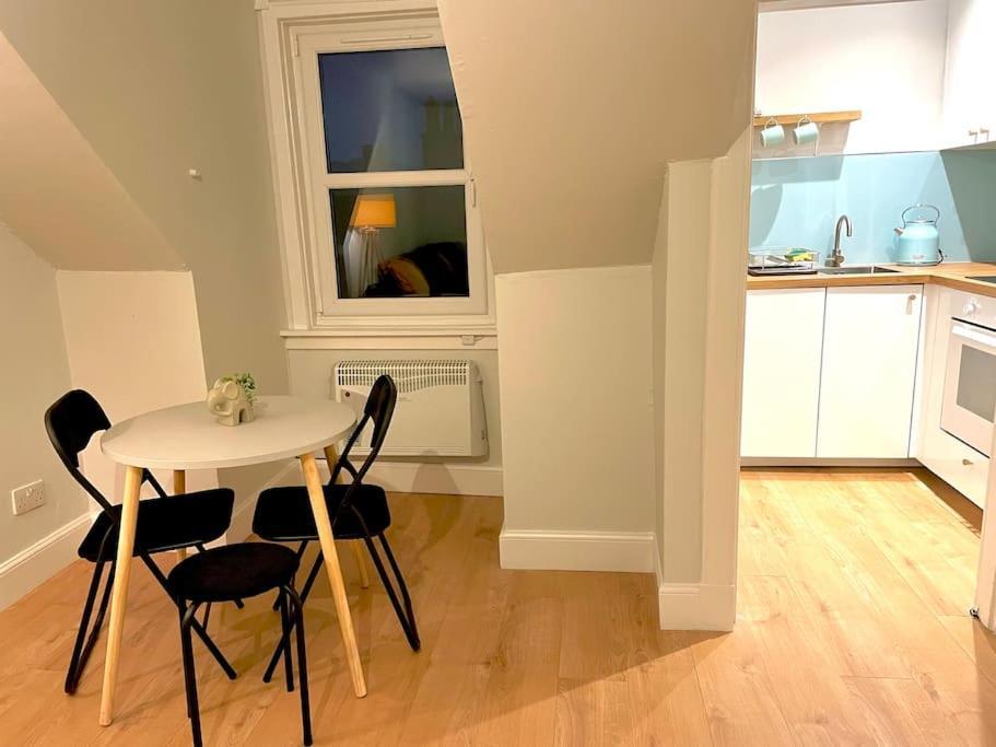 Loft Apartment In Joppa Edinburgh Exterior photo